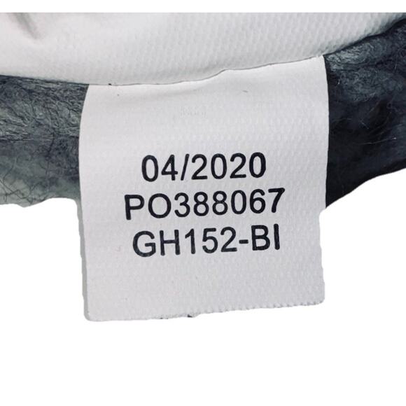 Pom Pom Knit Beanie Hat Gray Yellow Green University Oregon Ducks NCAA Winter - Picture 6 of 6